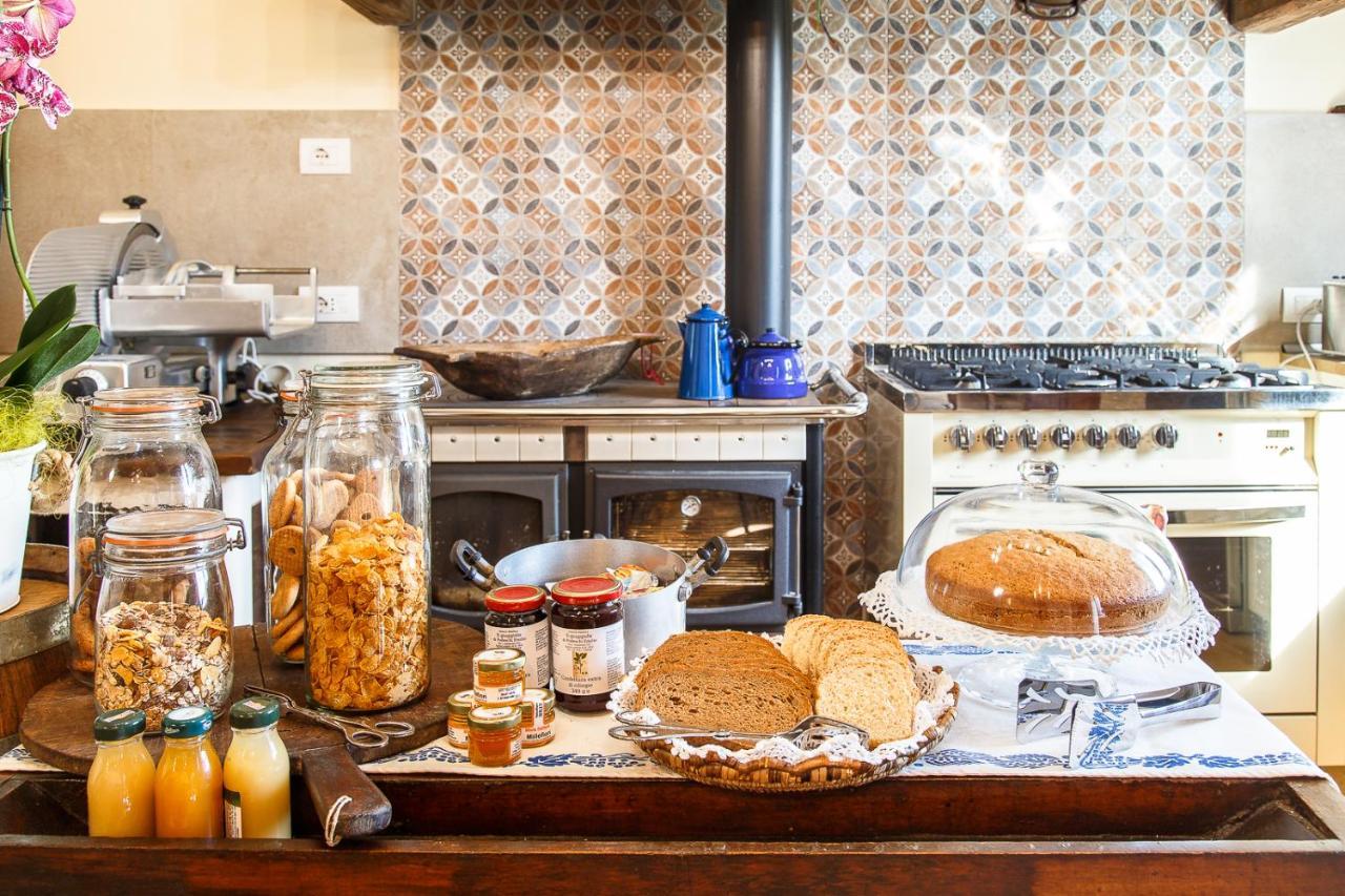 Il Pettirosso Bed & Breakfast Santarcangelo di Romagna Ngoại thất bức ảnh