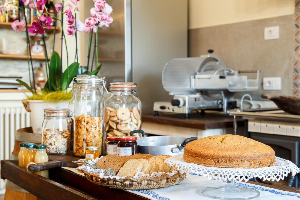 Il Pettirosso Bed & Breakfast Santarcangelo di Romagna Ngoại thất bức ảnh